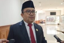 Novel Tyty Paembonan Dorong Fasilitas Pendidikan Dimaksimalkan