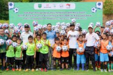 Berau Coal Bina Atlet Sepak Bola Usia Dini untuk Masa Depan