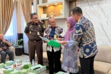 ATR BPN Serahkan Sertifikat Tanah Milik Pemkab Berau, Pemetaan Lahan di 18 Desa