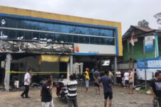 Diduga Arus Pendek Listrik, Gedung KCP Bank Kaltimtara Kelay Terbakar