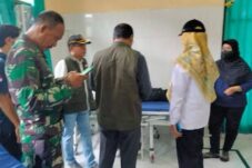 Kelelahan Saat Penghitungan Suara, Beberapa Petugas KPPS Jatuh Pingsan