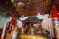 Persiapan Jelang Imlek 2575 Kongzili Umat Tionghoa Berau di Klenteng Thien Te Kong