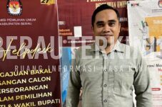 Injury Time, Dua Paslon Independen Edy-Masrur dan Sonya-Burhanuddin Daftar ke KPU