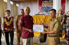 Tuak Manuq Tradisi Adat Dayak Lebo Di Kampung Merabu