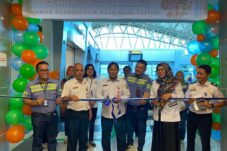 Sekda Berau Luncurkan Gerai UMKM Wifepreneur Buma Lati di Bandara Kalimarau