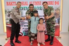Alumni AKABRI 94 di Kodim 0902/Bru Gelar Bakti Sosial