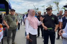 Jelang Kedatangan Sandiaga Uno, Bupati Sri Instruksikan Aksi Bersih Sampah