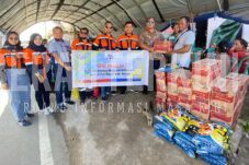 PT IPB Bagi Bendera RI Gratis dan Beri Bantuan ke Korban Kebakaran