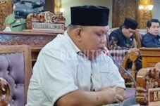Rapat Paripurna ke-30 DPRD Kutim Terpaksa Diskors Karena Kourum Tidak Terpenuhi