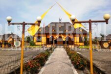 Putra Pertama HARM Bahrul Hadie, Aji Awang Idris Diusung Keluarga Lanjutkan Tahta Sebagai Sultan Gunung Tabur