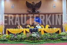 DPRD Rapat Paripurna HUT ke 71 Berau dan ke 214 Kota Tanjung Redeb