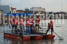 Debeli Dengan Mahal, DPRD Ingatkan DLHK Maksimalkan Kapal Sampah