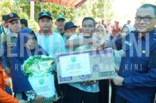 Pjs Bupati Berau Salurkan Bantuan Sembako Korban Banjir Suaran
