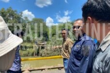 Jembatan di RT 01 Suaran Hanyut, Pjs Bupati Berau: Solusinya Buat Penyeberangan Sementara