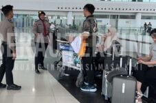 Okky, Personel Dit Pamobvit Polda Kaltim yang Fasih Bahasa Mandarin