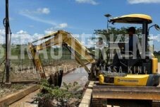 Antisipasi Banjir, DPUPR  Bersihkan Saluran Drainase