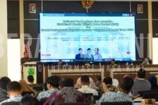 Disdukcapil Berau Latih SDM untuk Raih Status Wilayah Bebas Korupsi (WBK)