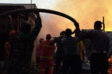Diduga Kebocoran Gas, Empat Unit Rumah Ludes Terbakar di Gang Pandan Wangi