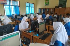 DPR Dorong Ujian Nasional Kembali Berbasis Komputer untuk Cegah Kecurangan