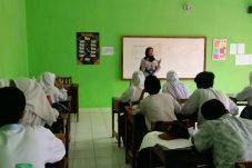 Kekurangan Guru, 197 Tenaga Honorer di SMA Berau Tetap Bekerja