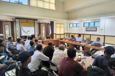 Tuntut Pesangon, Mantan Karyawan PT KN Mediasi di Disnakertrans Berau