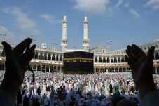 Kemenhaj Bolehkan WNI Lakukan Umrah Mandiri, Begini Syaratnya