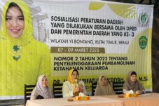 Syarifatul Beri Edukasi Ketahanan Keluarga di Tanjung Redeb
