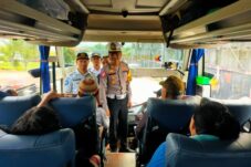 Pastikan Keselamatan Saat Lebaran, Satlantas Polres Berau Cek Kelayakan Angkutan Umum dan Logistik