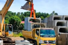 Gerak Cepat, DPUPR Pera Kaltim Target Jalan Longsor di Mangkajang Bisa Dilalui Malam Ini