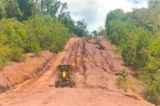 Akses Penting Masyarakat Pesisir, DPUPR Berau Gerak Cepat Tangani Jalur Alternatif Tergerus Air