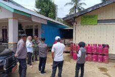 Diskoperindag Berau Lakukan Pengawasan Distribusi LPG di Pesisir Selatan, Cegah Harga Lebihi HET