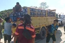 Ekonomi Lagi Lesu, Pengusaha Ini Konsisten Beri Bantuan ke Warga Korban Banjir di Berau