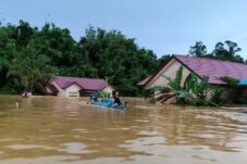 Enam Kampung di Hulu Segah Kini Terisolasi, Bantuan Terkendala di KM 28