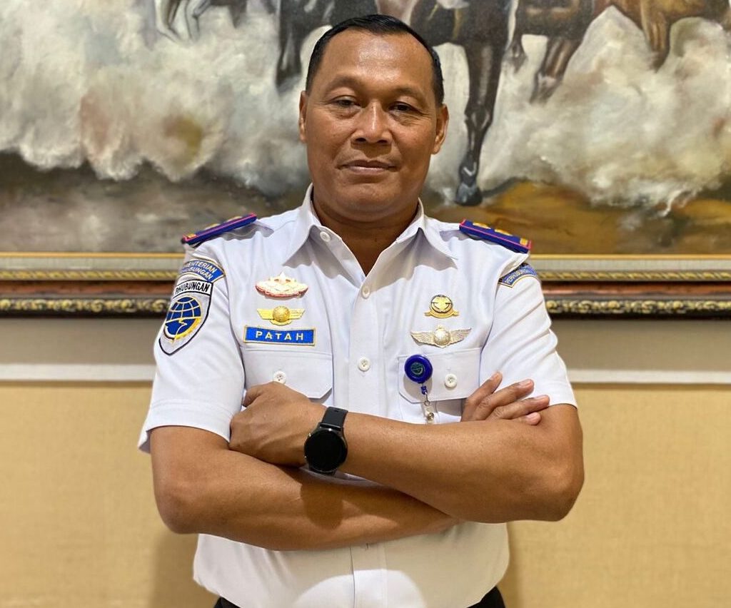 Kepala Bandara Kalimarau, Patah Atabri. (Sulaiman/BT)