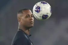 Jelang Lawan China, Kluivert Wanti-Wanti Timnas Soal Fokus dan Kecepatan Lawan