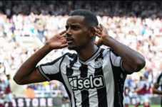 Pemain Newcastle United Alexander Isak