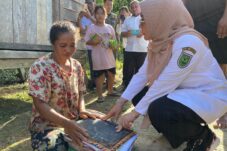 Disdukcapil Berau Mudahkan Korban Bencana Banjir Urus Dokumen Kependudukan yang Hilang