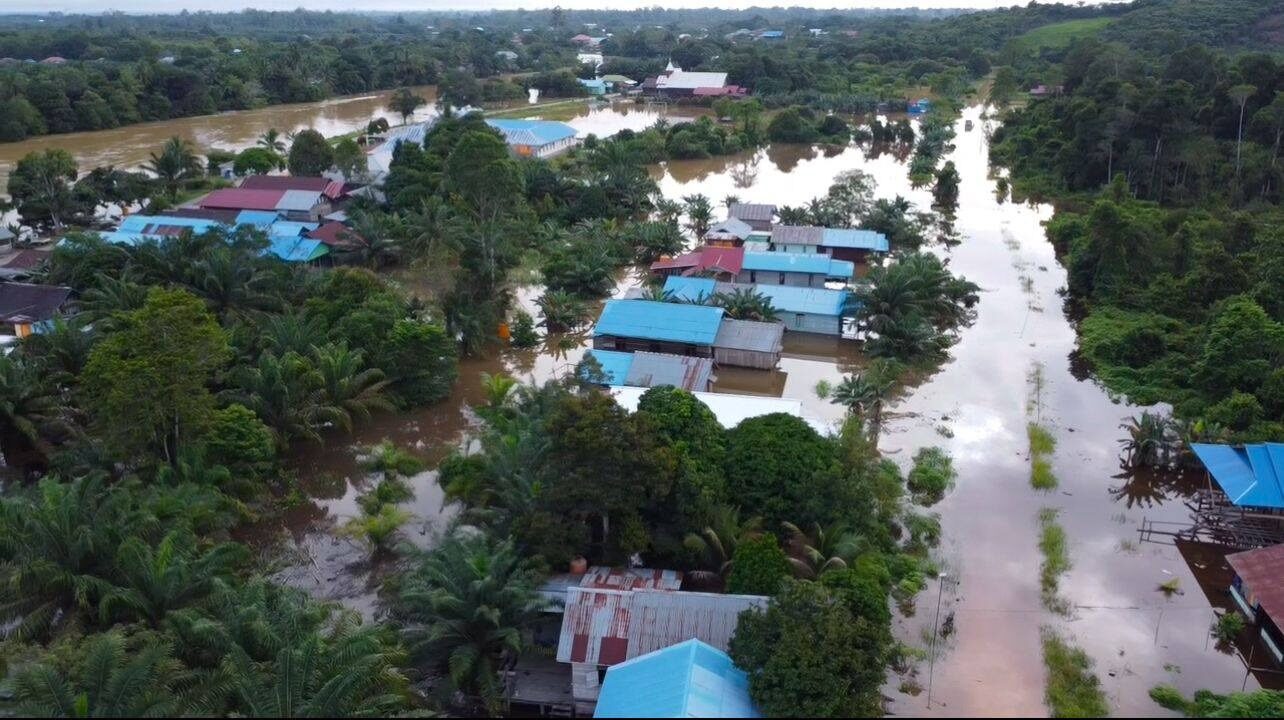 Kondisi banjir yang melanda kampung di Berau beberapa pekan lalu.