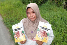 Mak Agam Bawa Singkong Jadi Camilan Premium