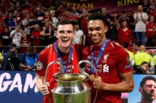 Andy Robertson dan Trent Alexander-Arnold (Instagram/@andyrobertson94)