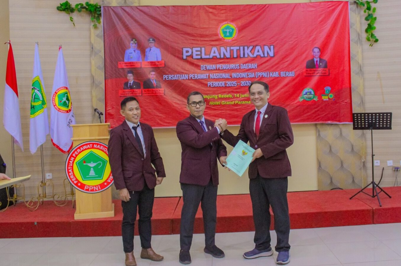 Ketua DPD PPNI Berau, Eko Sulastyo usai pelantikan di Hotel Grand Parama, Tanjung Redeb, Sabtu (14/6/2025). (Istimewa)