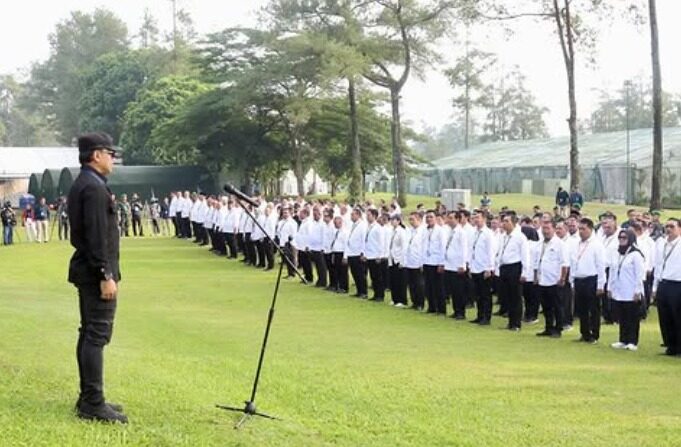 Wamendagri Bima Arya saat retret kepala daerah di Akmil Magelang (Instagram/@magelang.retreat2025)