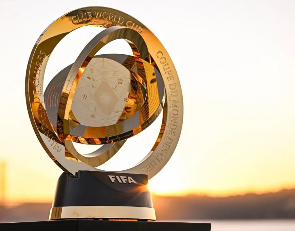 Trofi Piala Dunia Antarklub (fifa.com)
