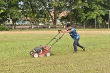 Respons Keluhan Masyarakat, Lapangan Batiwakkal Mulai Dibersihkan, Siapkan Pembenahan Fasilitas Tahun Depan