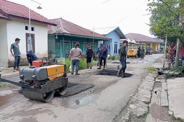 Salah satu titik jalan yang dilakukan penanganan oleh TRC DPUPR Berau.