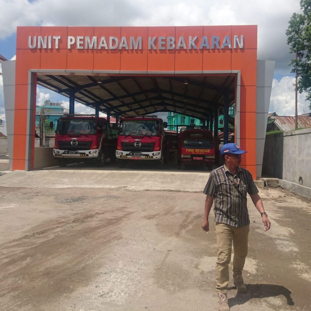 BPBD Berau dan unit pemadam kebakaran yang berada di Jalan H Isa I, Tanjung Redeb.