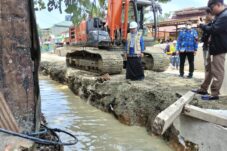 Revitalisasi gorong-gorong dalam kota yang dilakukan DPUPR Berau beberapa waktu lalu.