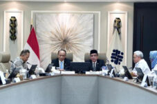 Rapat Menkop Budi Arie dan Menaker Yassierli