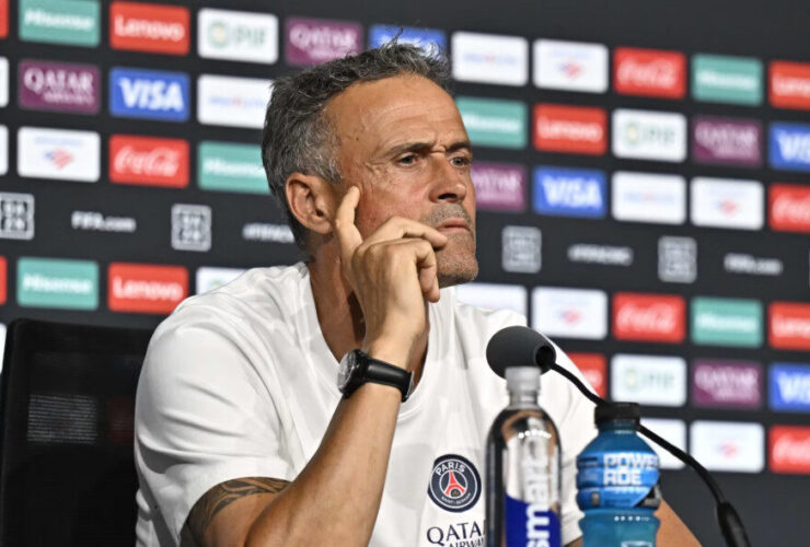 Luis Enrique Mau Perpanjang Kontrak di PSG, Michael Carrick Jadi Pelatih Permanen MU?