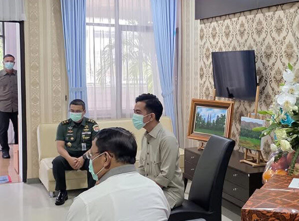 Wapres Gibran jenguk Presiden ke-6 RI SBY